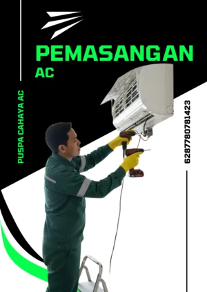 Teknisi AC sedang memasang unit AC di rumah pelanggan